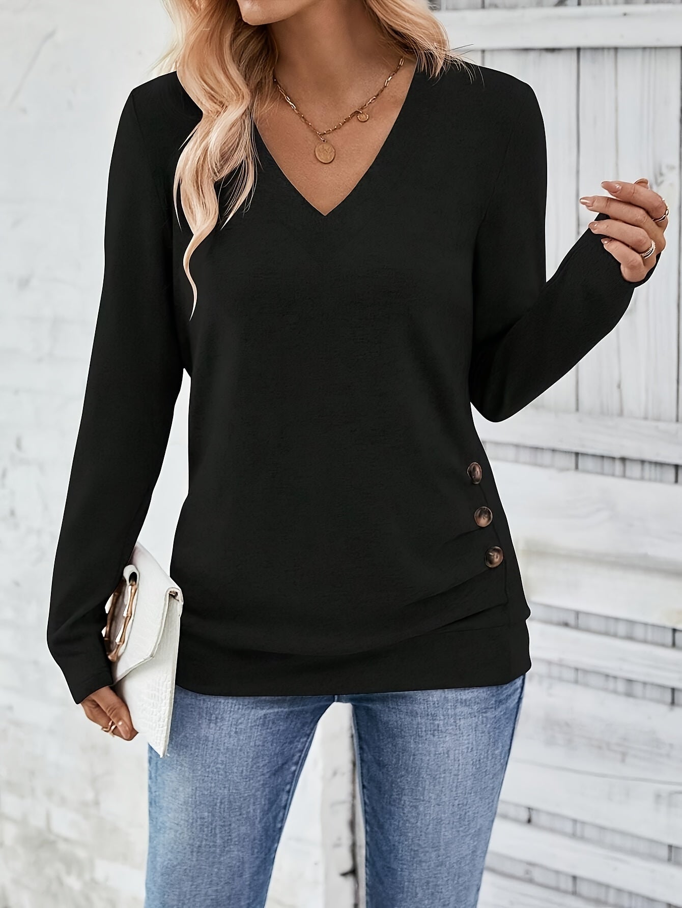 Charlotte - Elegant V-Neck Long-Sleeve Women's T-Shirt